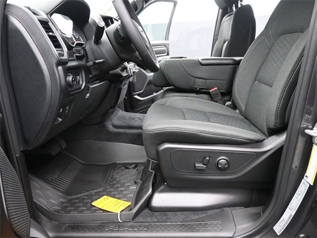 New 2026 RAM 1500 4x4 Crew Cab image 10
