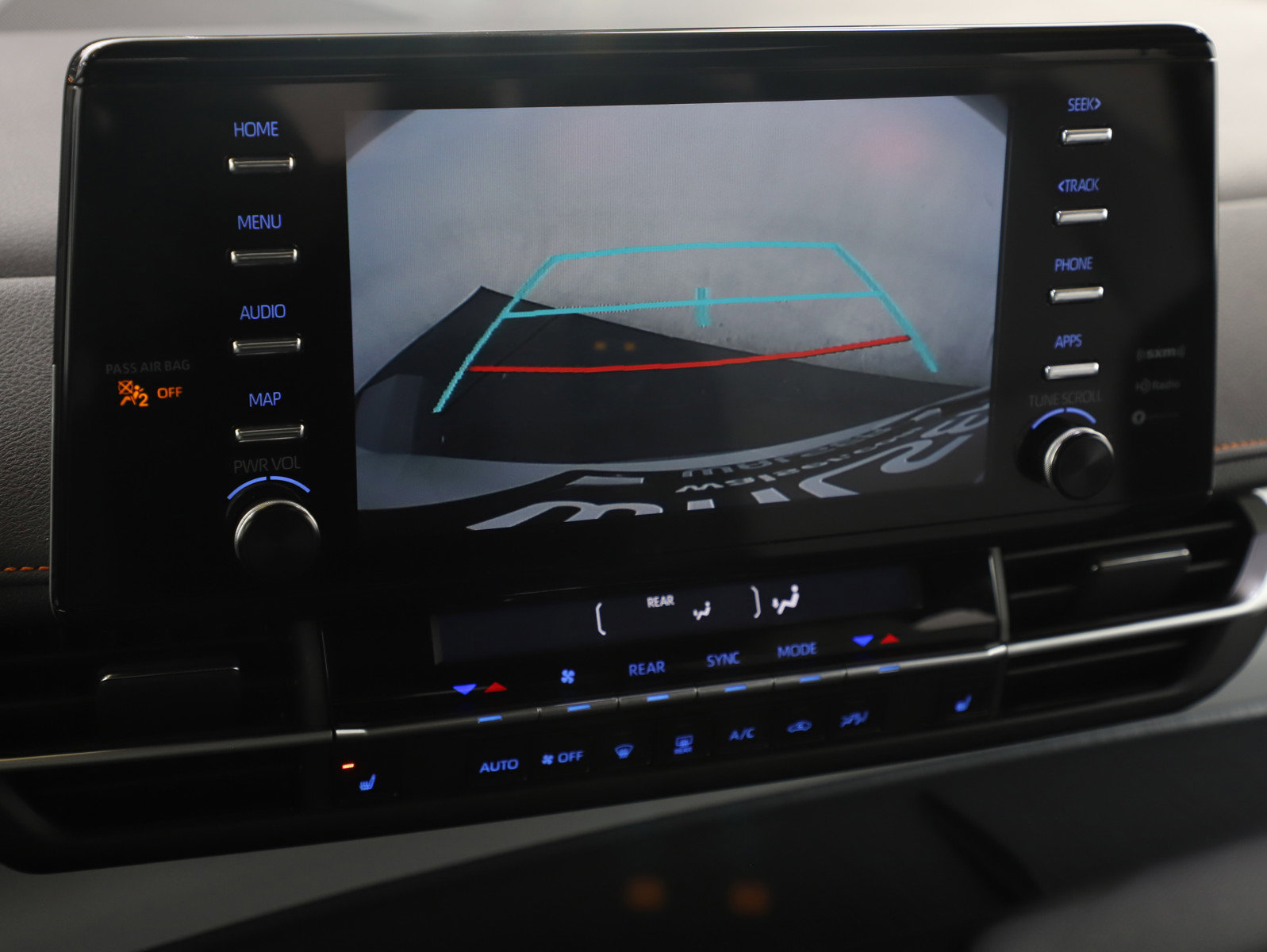 Used 2024 Toyota Sienna XSE image 29