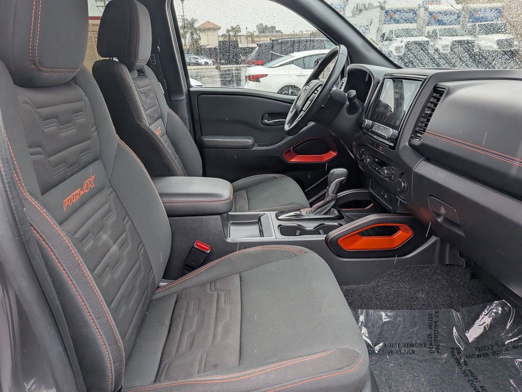 Used 2024 Nissan Frontier PRO-4X image 29