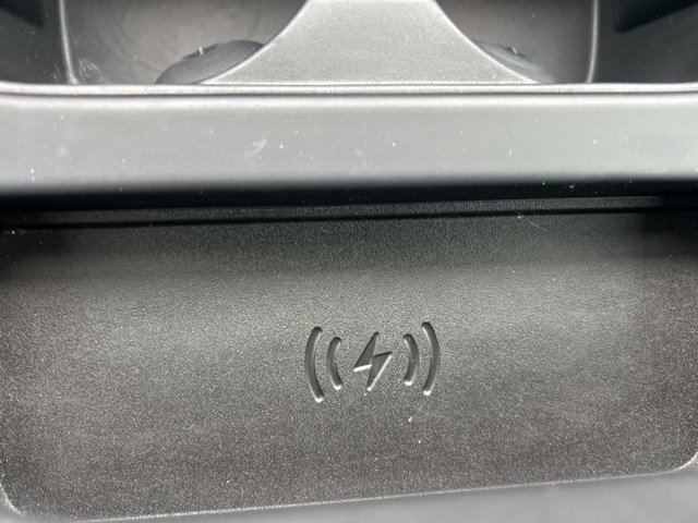 Used 2024 Land Rover Defender 110 S image 31