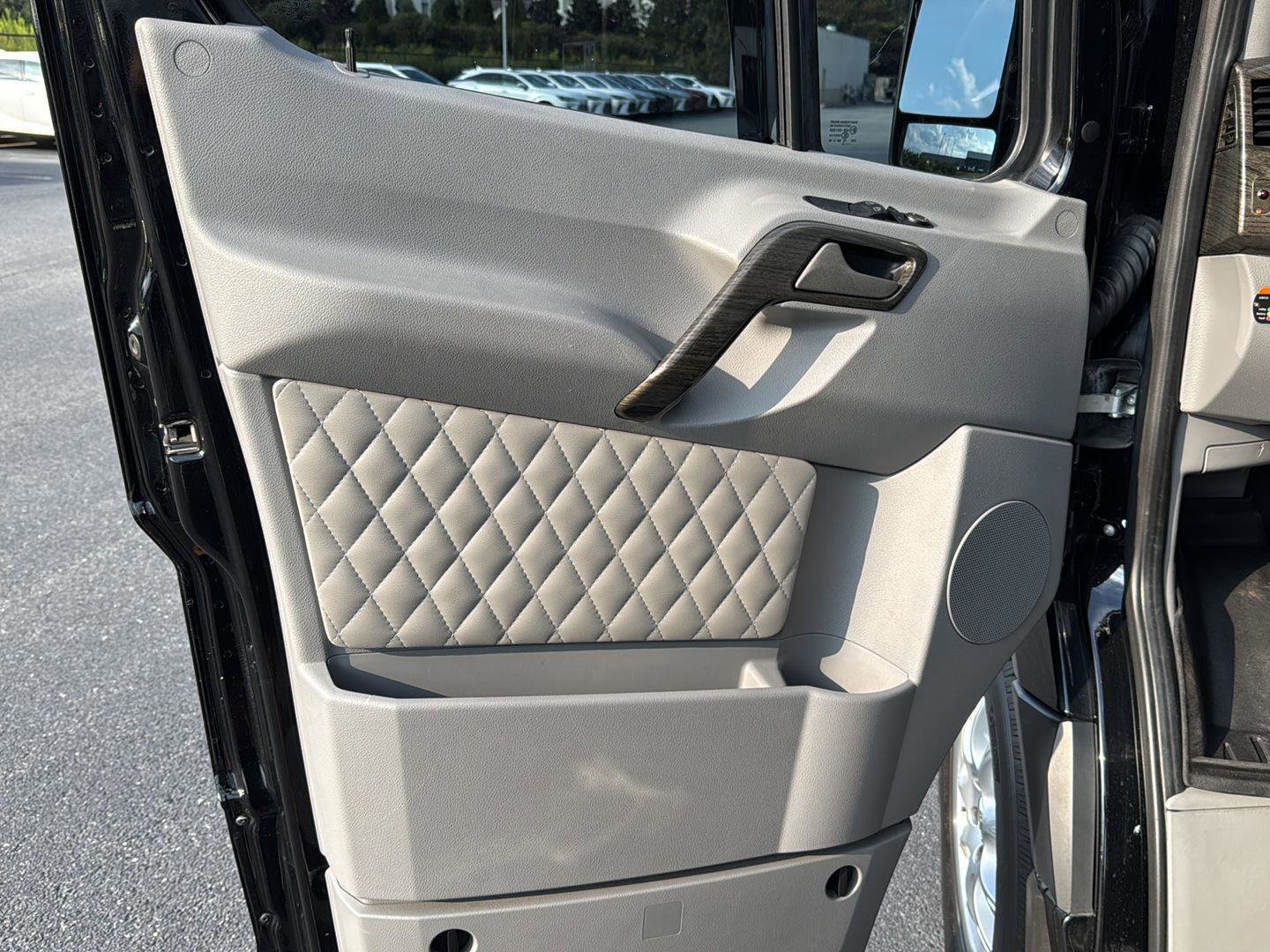 Used 2018 Mercedes-Benz Sprinter 3500 image 14