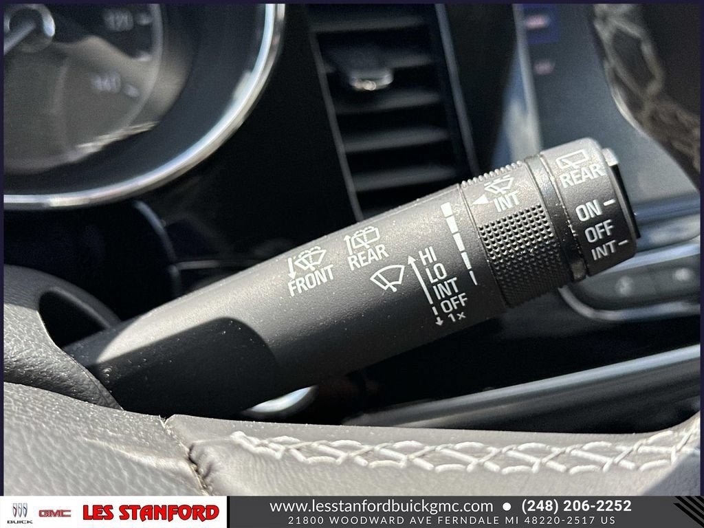 Certified 2022 Buick Encore Preferred AWD/4WD image 25