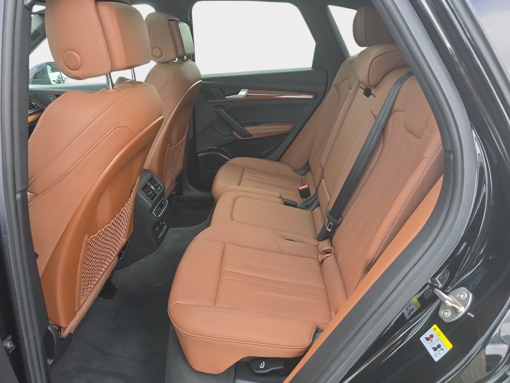 Used 2022 Audi Q5 e Premium Plus AWD/4WD image 26