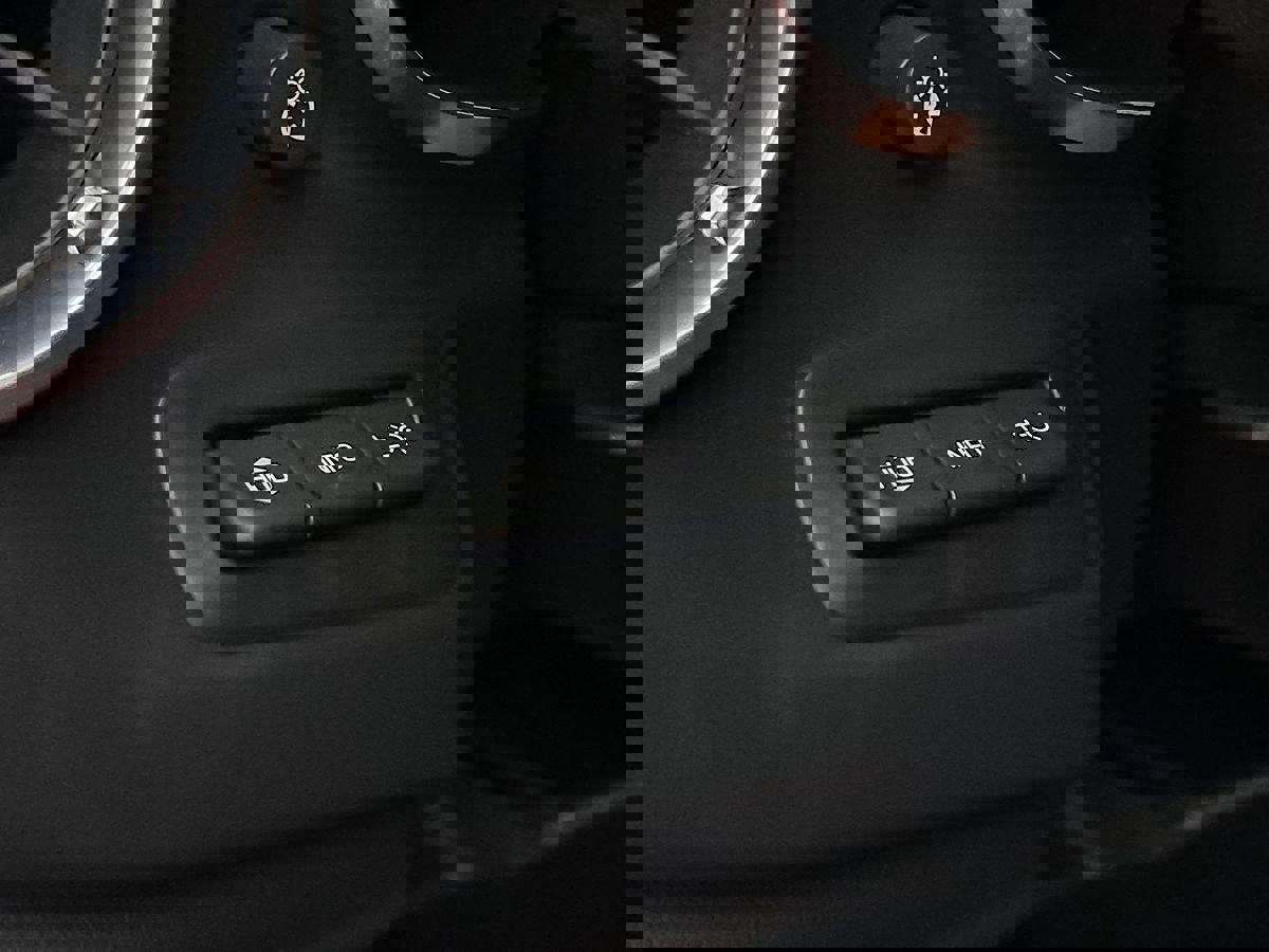 Used 2017 Chevrolet Camaro SS image 19