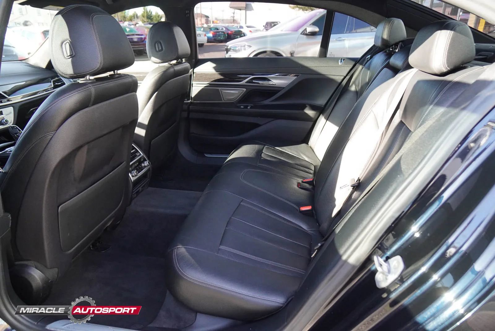 Used 2018 BMW 740i w/ M Sport Package image 20