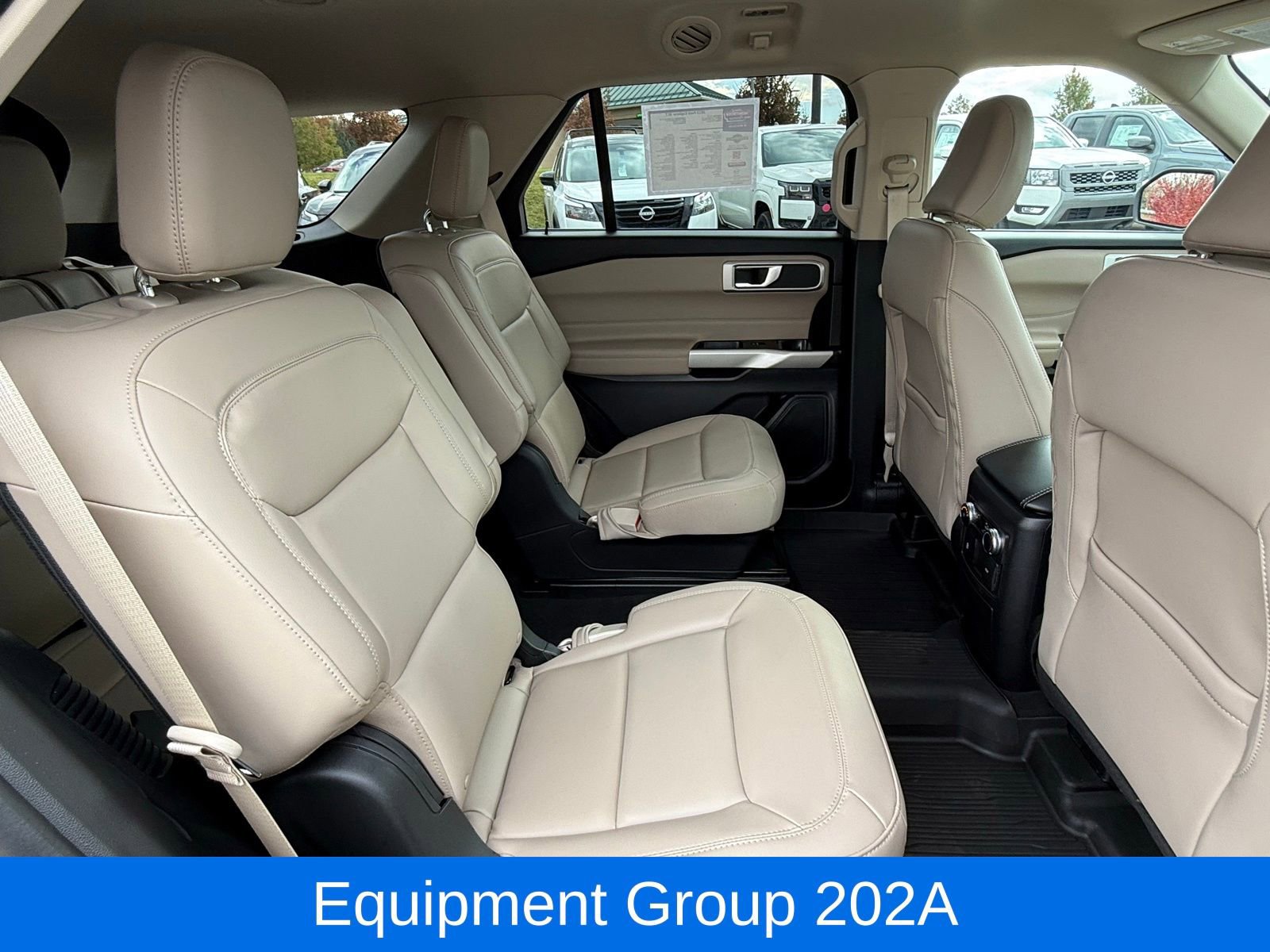Used 2023 Ford Explorer XLT w/ Equipment Group 202A image 15