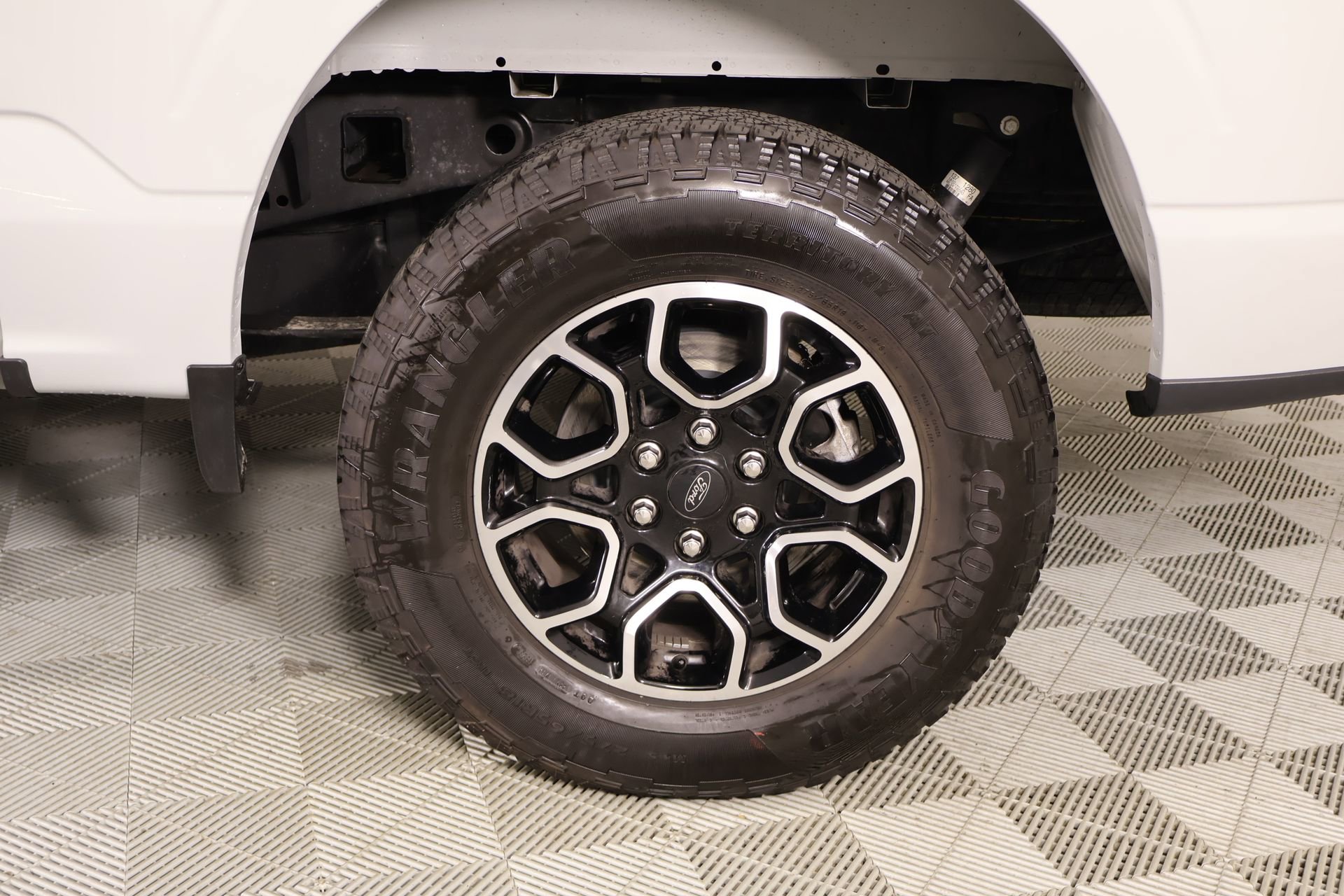 Used 2023 Ford F150 XLT w/ Equipment Group 302A High AWD/4WD image 19