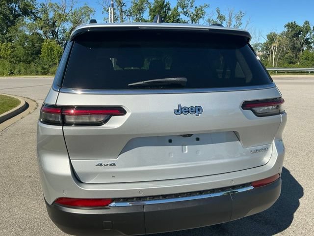 Used 2023 Jeep Grand Cherokee L Limited AWD/4WD image 10