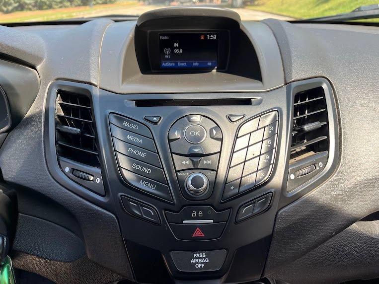 Used 2018 Ford Fiesta SE FWD image 13