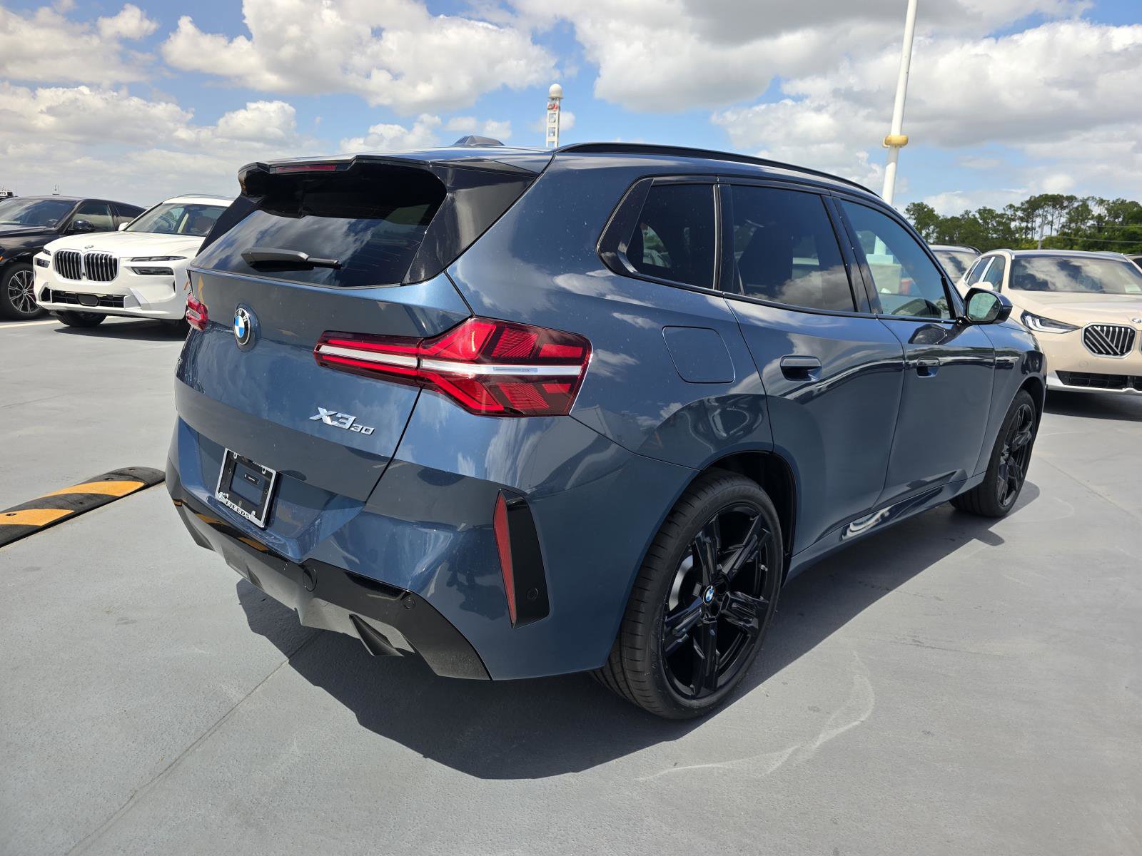 New 2026 BMW X3 xDrive30 w/ M Sport Package image 3