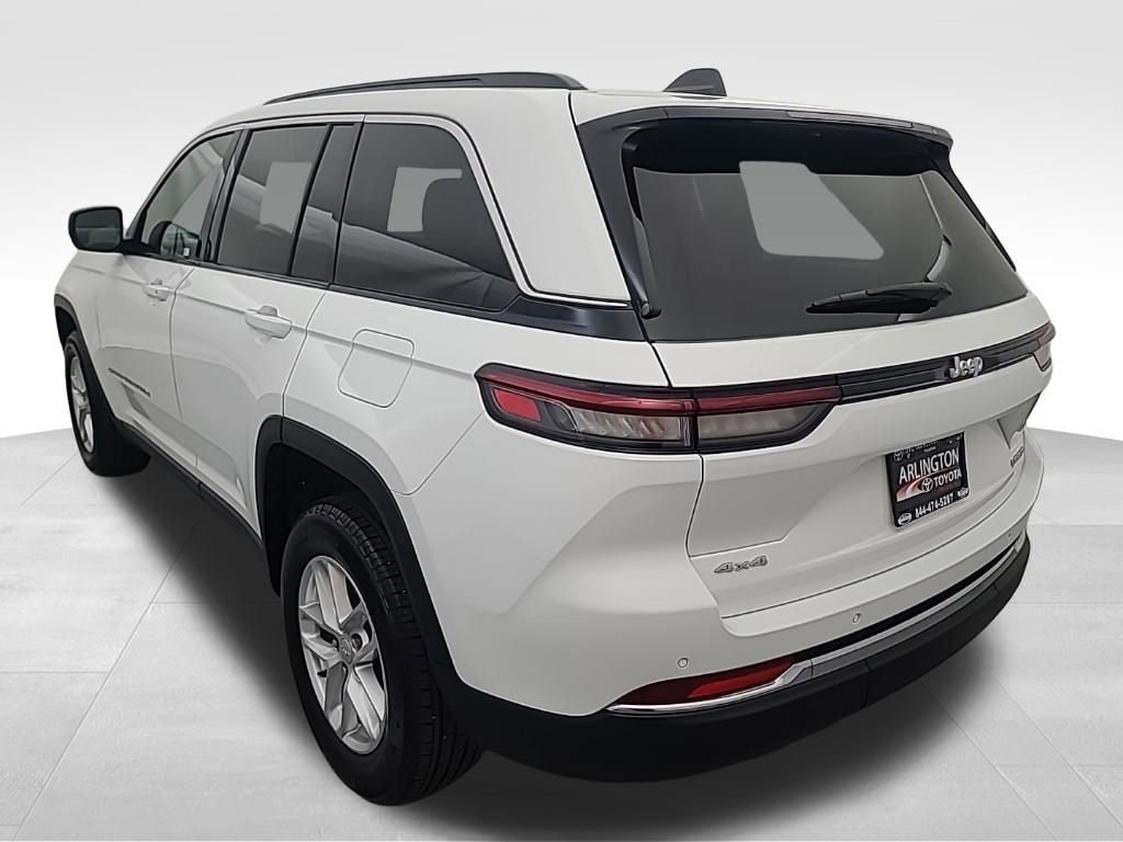 Used 2024 Jeep Grand Cherokee Laredo X image 6