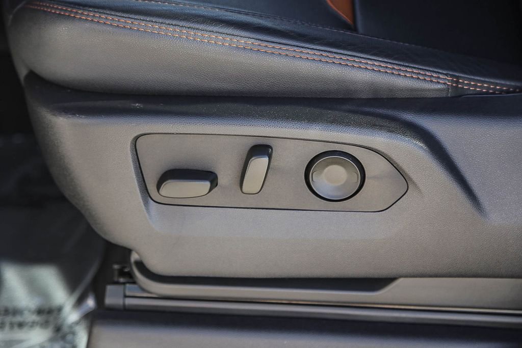 Used 2025 GMC Sierra 1500 AT4 image 22