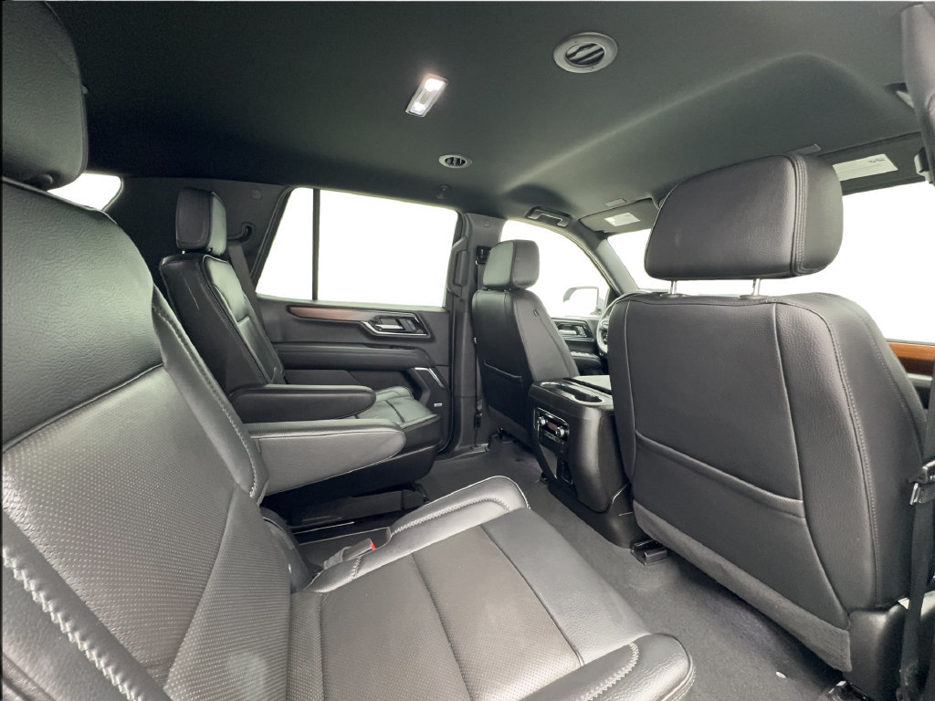 Used 2025 GMC Yukon Denali AWD/4WD image 31