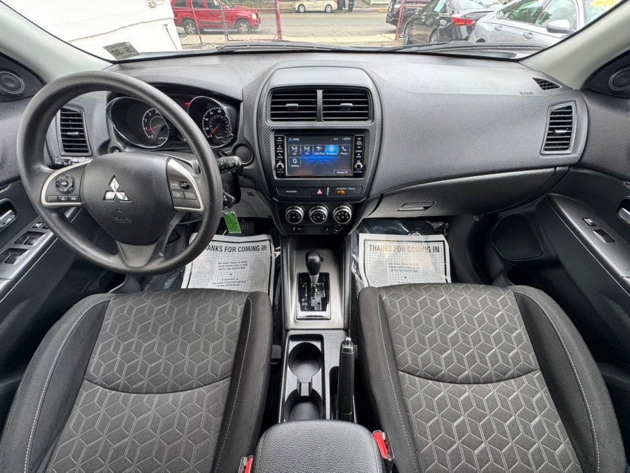 Used 2025 Mitsubishi Outlander Sport AWD image 20