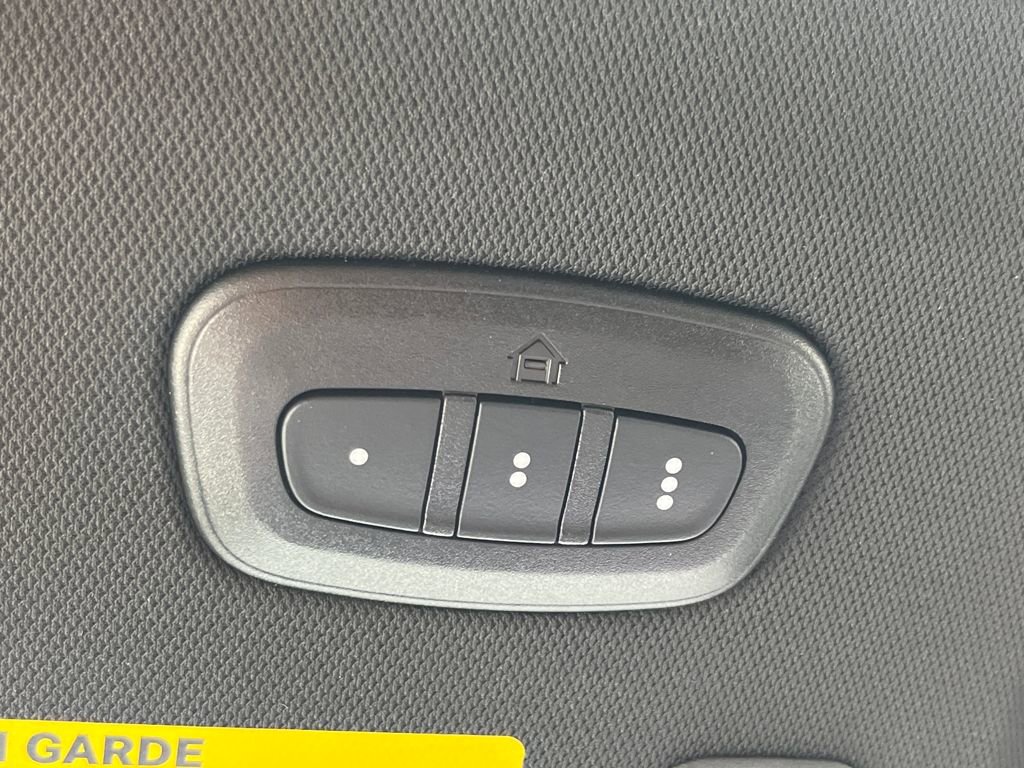 New 2025 Jeep Grand Cherokee Limited w/ Trailer Tow Package image 32