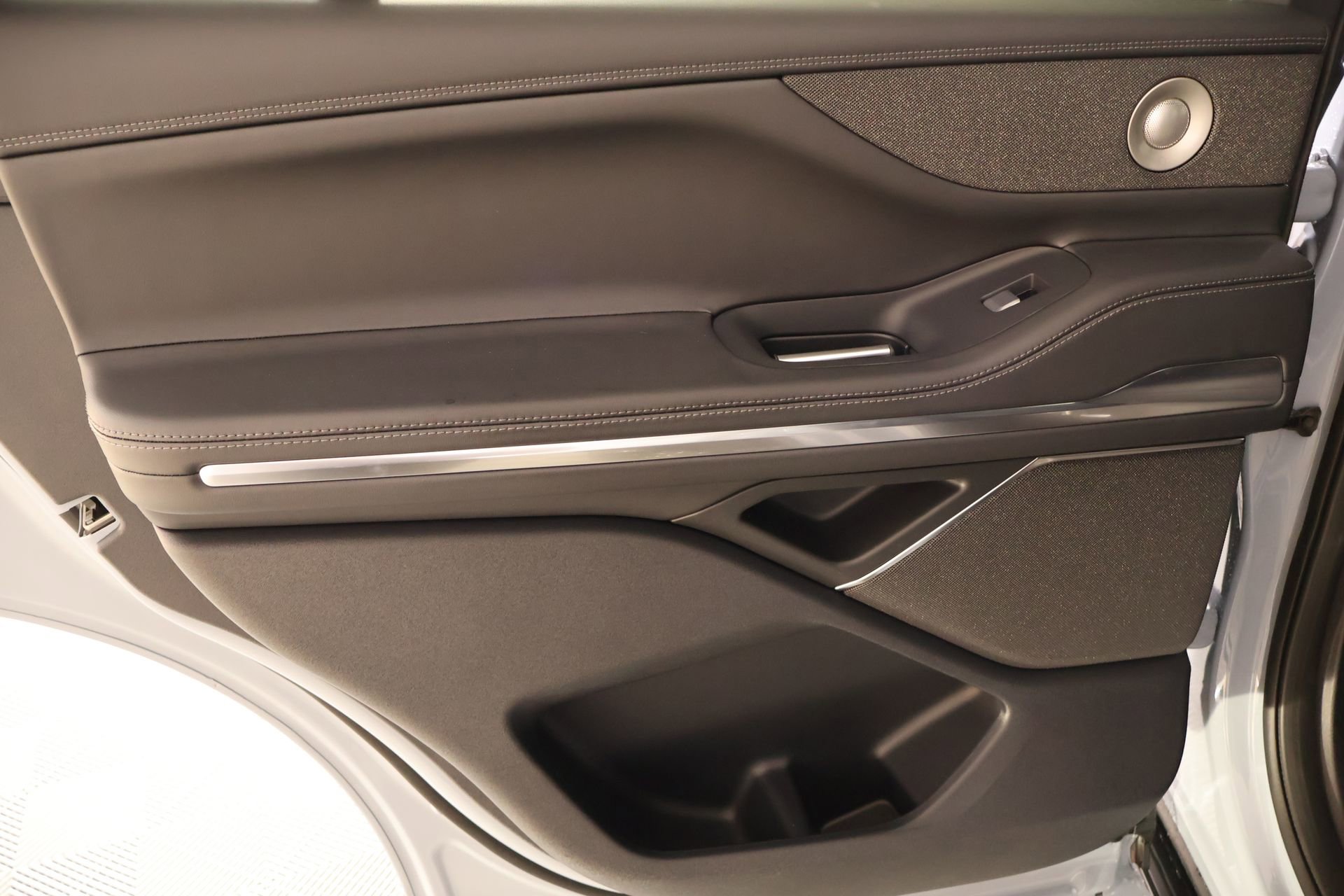 New 2026 Lincoln Navigator Reserve image 19