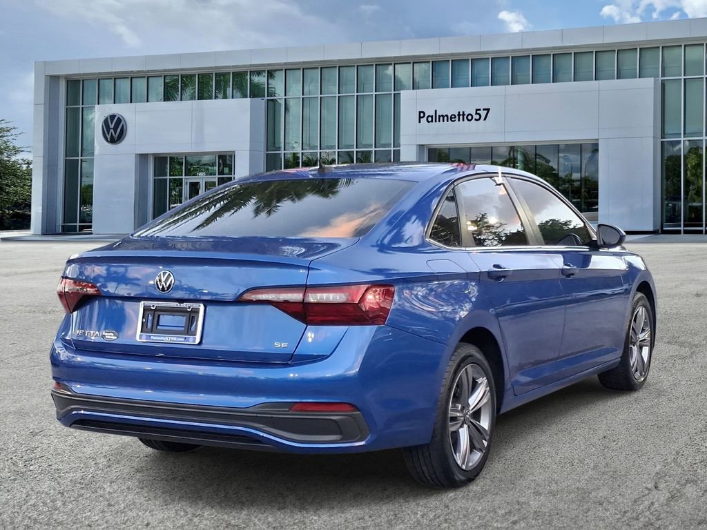 Used 2023 Volkswagen Jetta SE w/ Panoramic Sunroof Package image 6