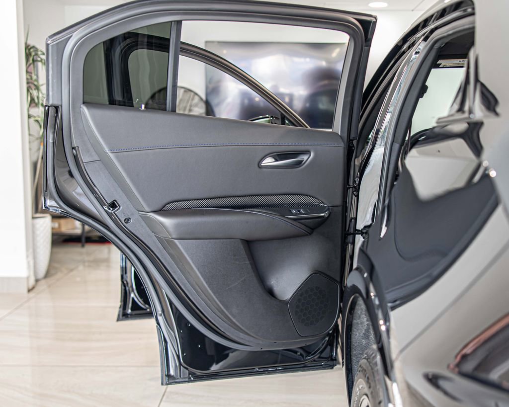 Used 2025 Cadillac XT4 Sport image 35