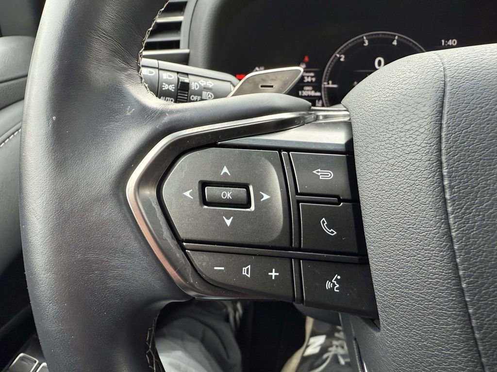 Used 2022 Lexus LX 600 4WD w/ Appearance Package image 22