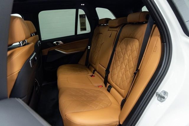 New 2026 BMW X5 xDrive50e image 25