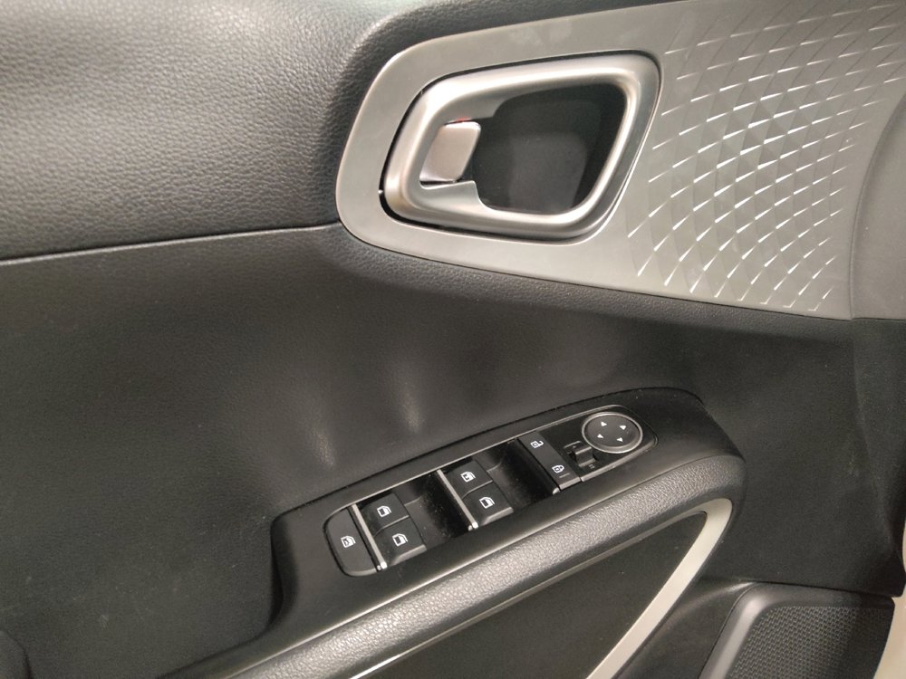 Used 2024 Kia Soul LX w/ Option Group 015 image 27