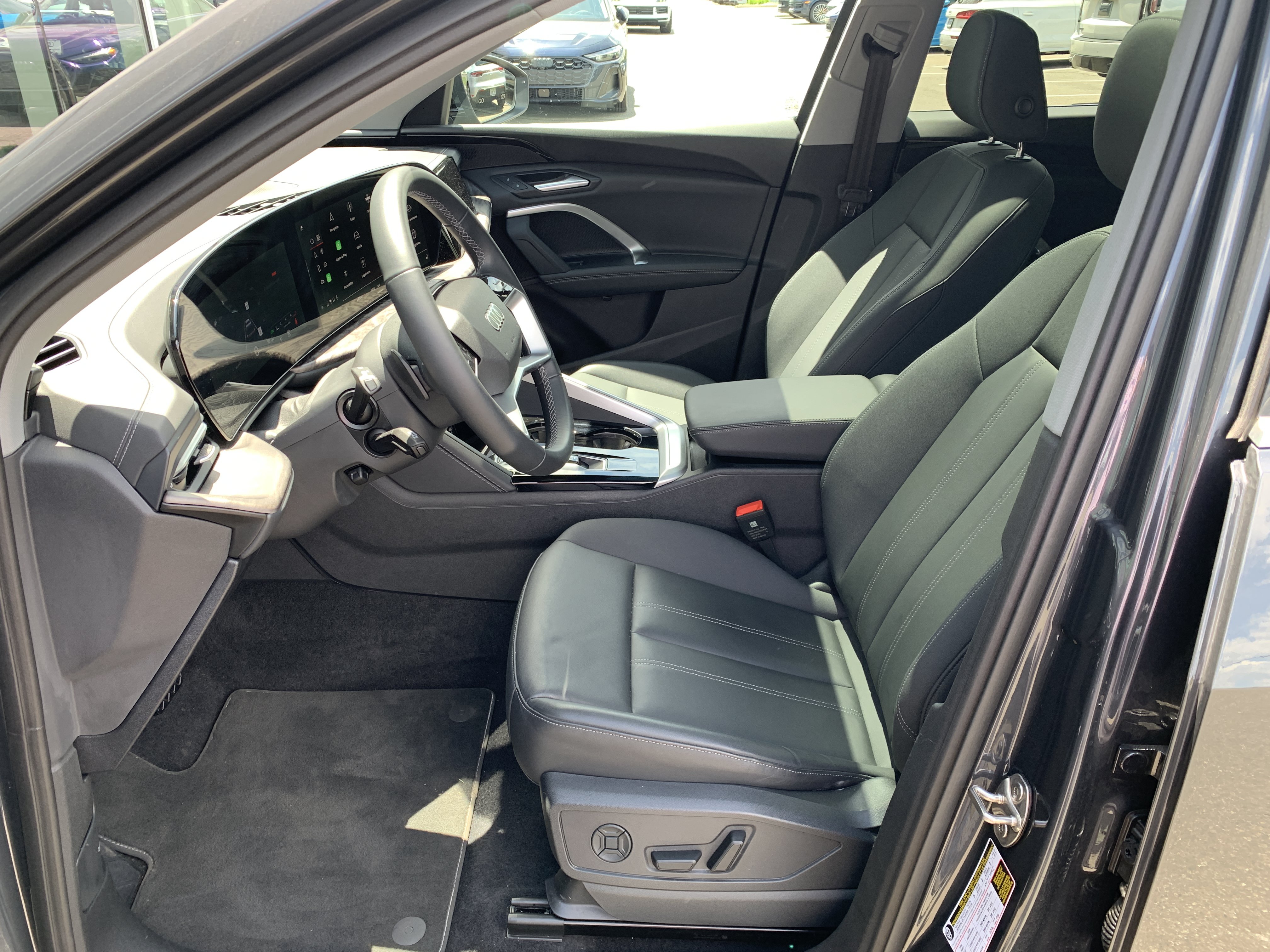 Certified 2025 Audi Q5 Premium w/ Convenience Package AWD/4WD image 5