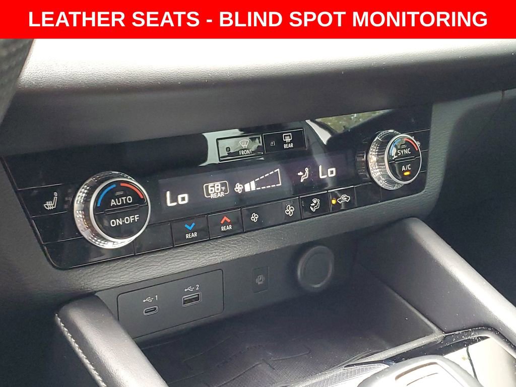 Used 2023 Mitsubishi Outlander SEL image 30