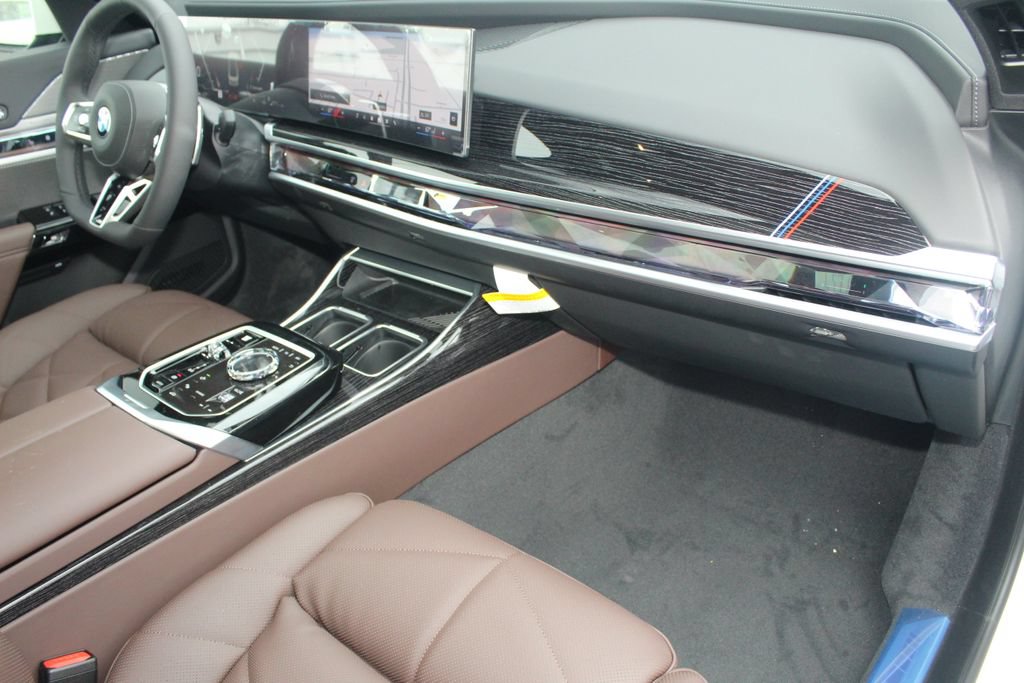 Used 2026 BMW 740i xDrive w/ Premium Package AWD/4WD image 24
