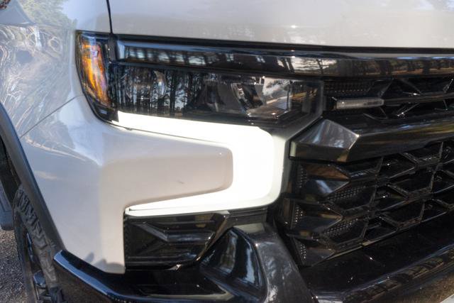 Used 2022 Chevrolet Silverado 1500 ZR2 w/ Technology Package image 37