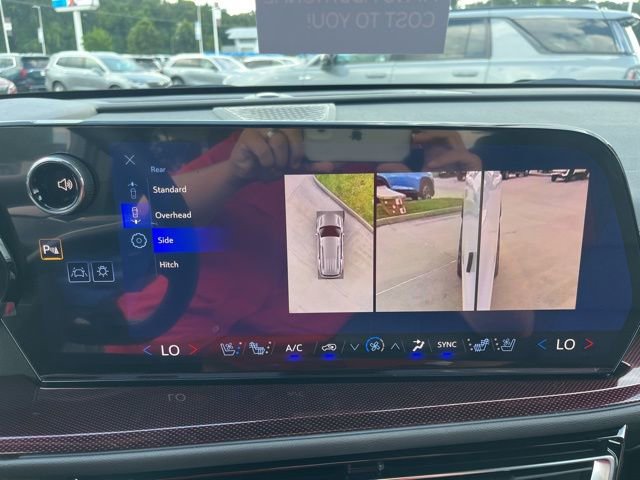 New 2026 Chevrolet Traverse RS w/ LPO, Floor Liner Package FWD image 33