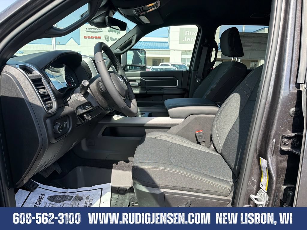 New 2026 RAM 2500 Big Horn AWD/4WD image 9