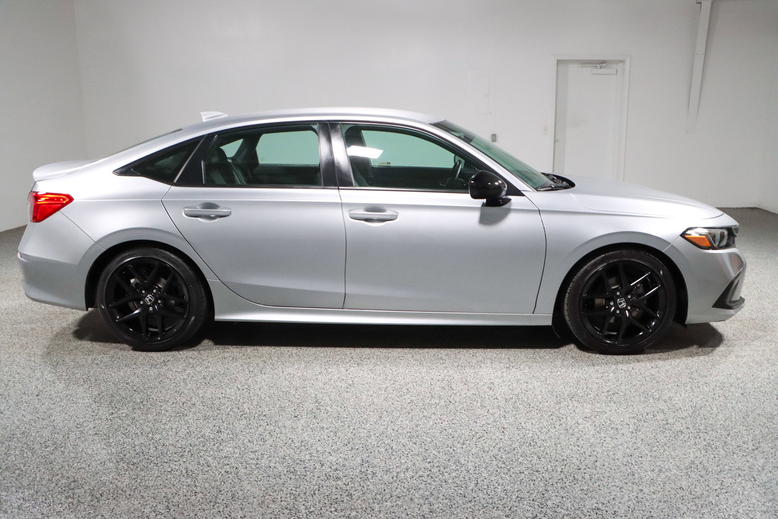 Used 2023 Honda Civic Sport image 6