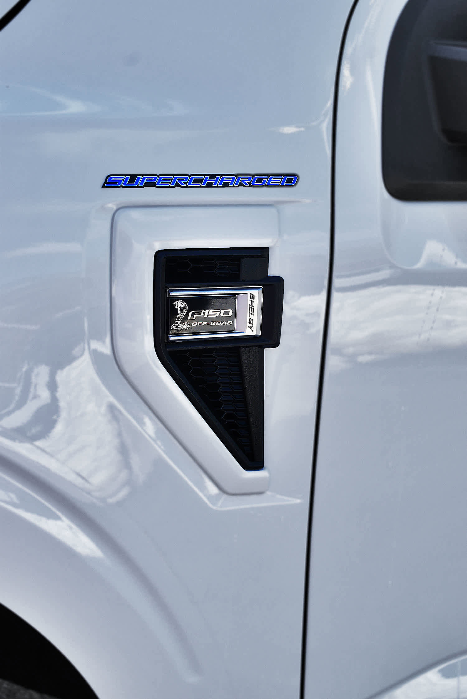 Used 2023 Ford F150 Lariat w/ Equipment Group 502A High image 7