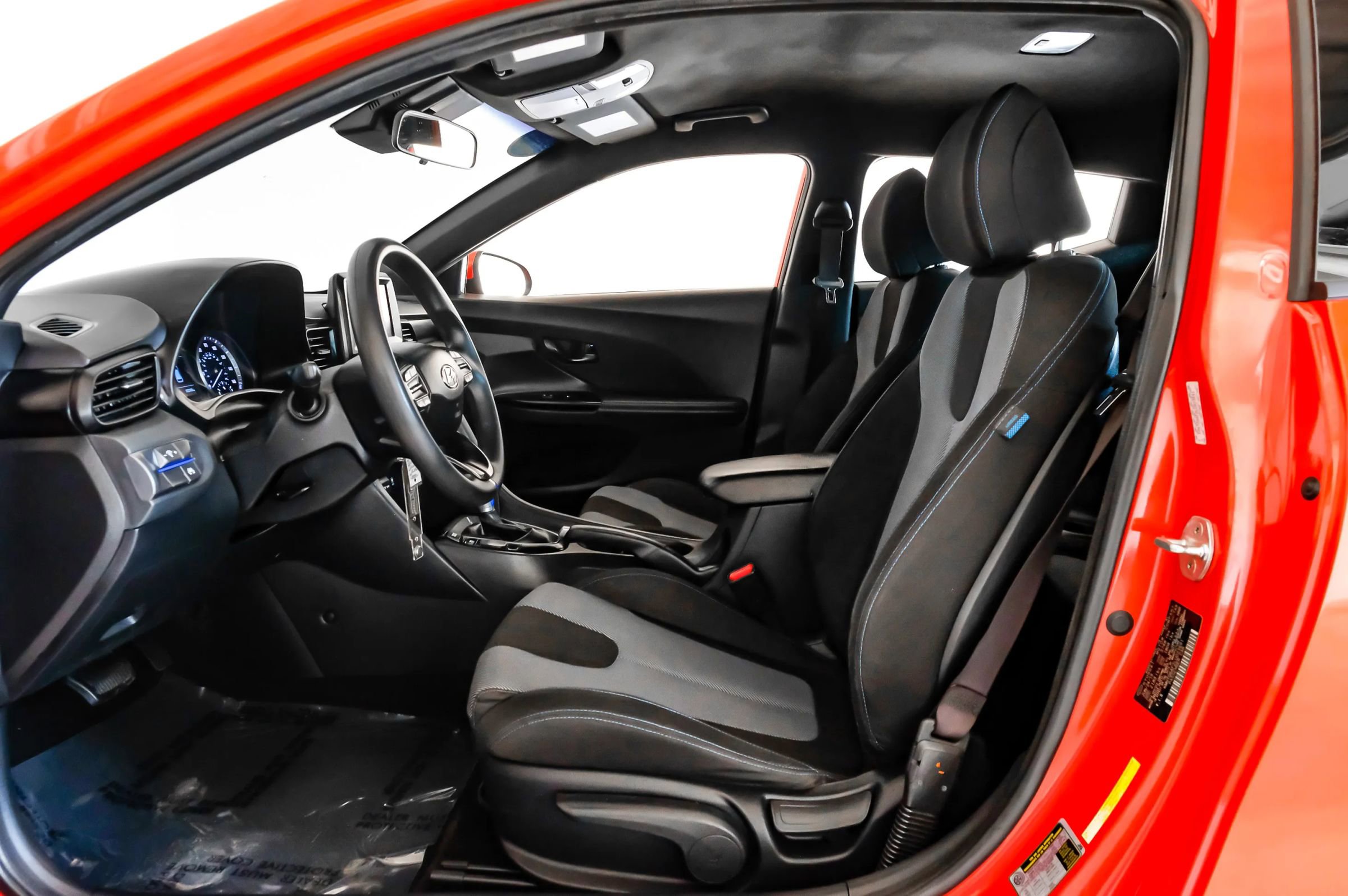 Used 2020 Hyundai Veloster 2.0 FWD image 3