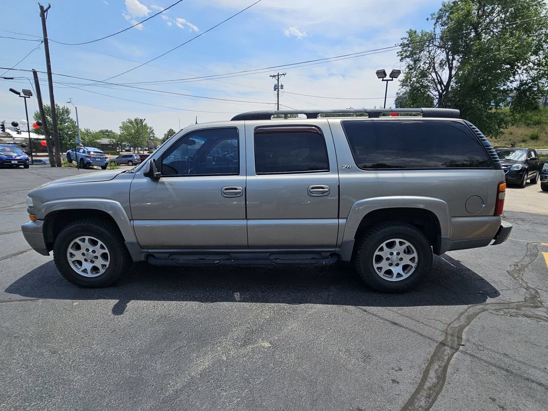 Used 2002 Chevrolet Suburban Z71 AWD/4WD image 2