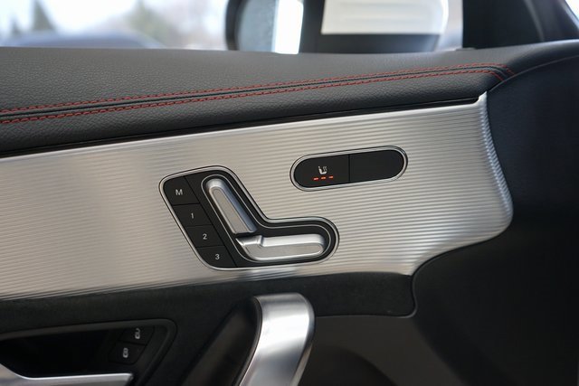 Used 2020 Mercedes-Benz CLA 250 4MATIC image 28