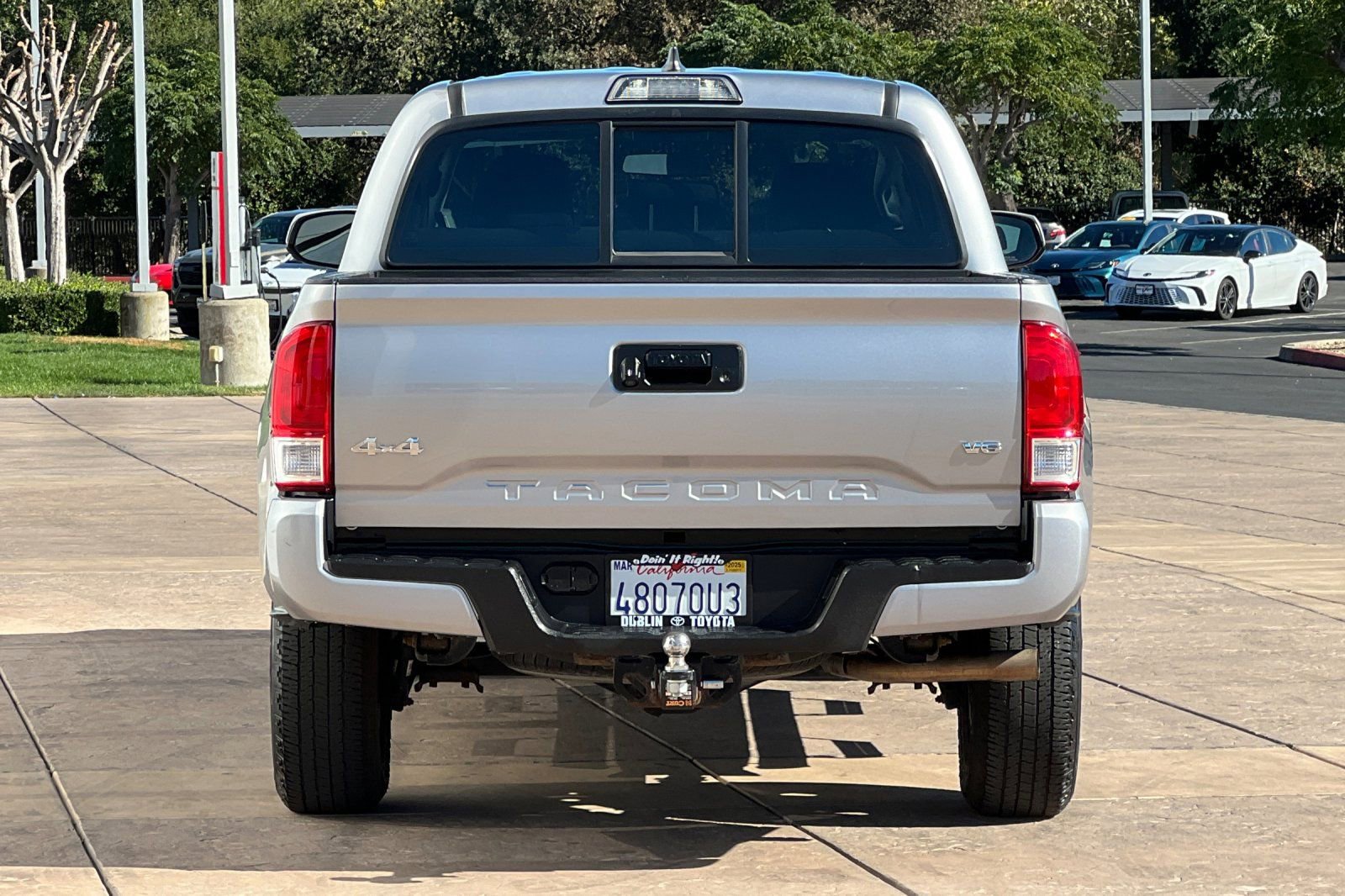 Certified 2017 Toyota Tacoma SR image 6