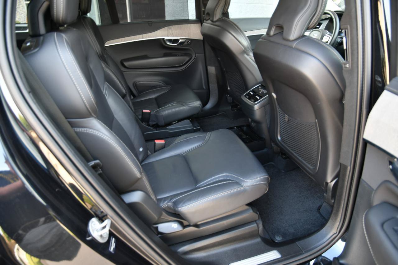 Used 2025 Volvo XC90 B6 Ultra w/ Lounge Package AWD/4WD image 32