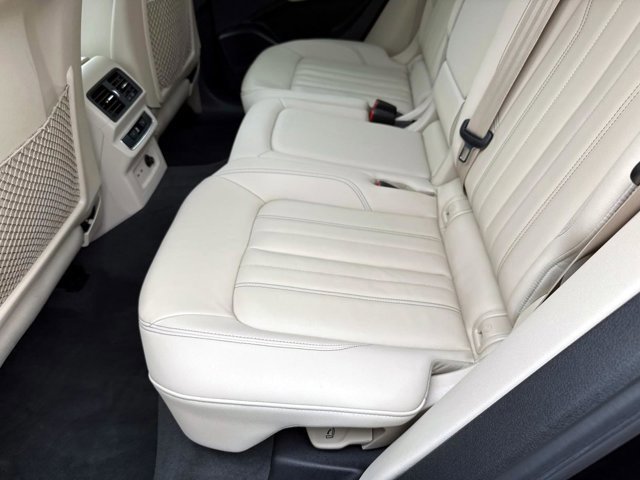 Used 2021 Audi Q5 Premium Plus w/ Premium Plus Package image 14