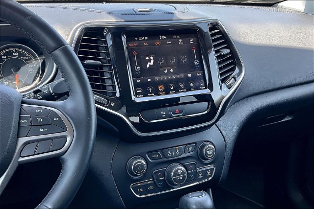 Used 2019 Jeep Cherokee Limited AWD/4WD image 6