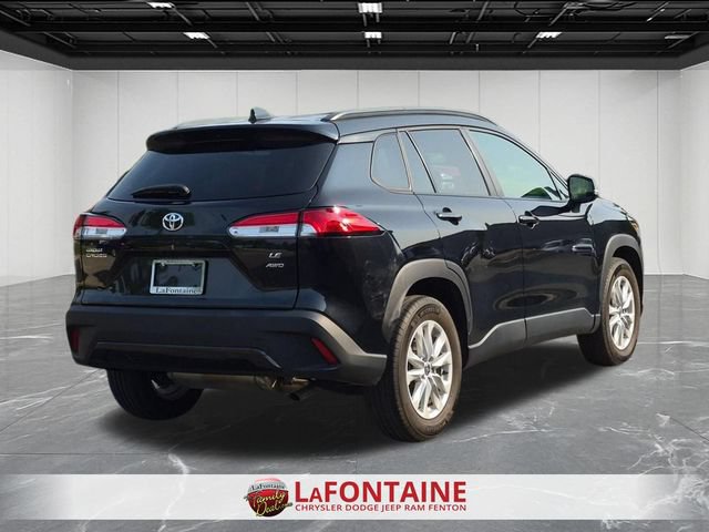Used 2022 Toyota Corolla Cross LE w/ Moonroof Package AWD/4WD image 5