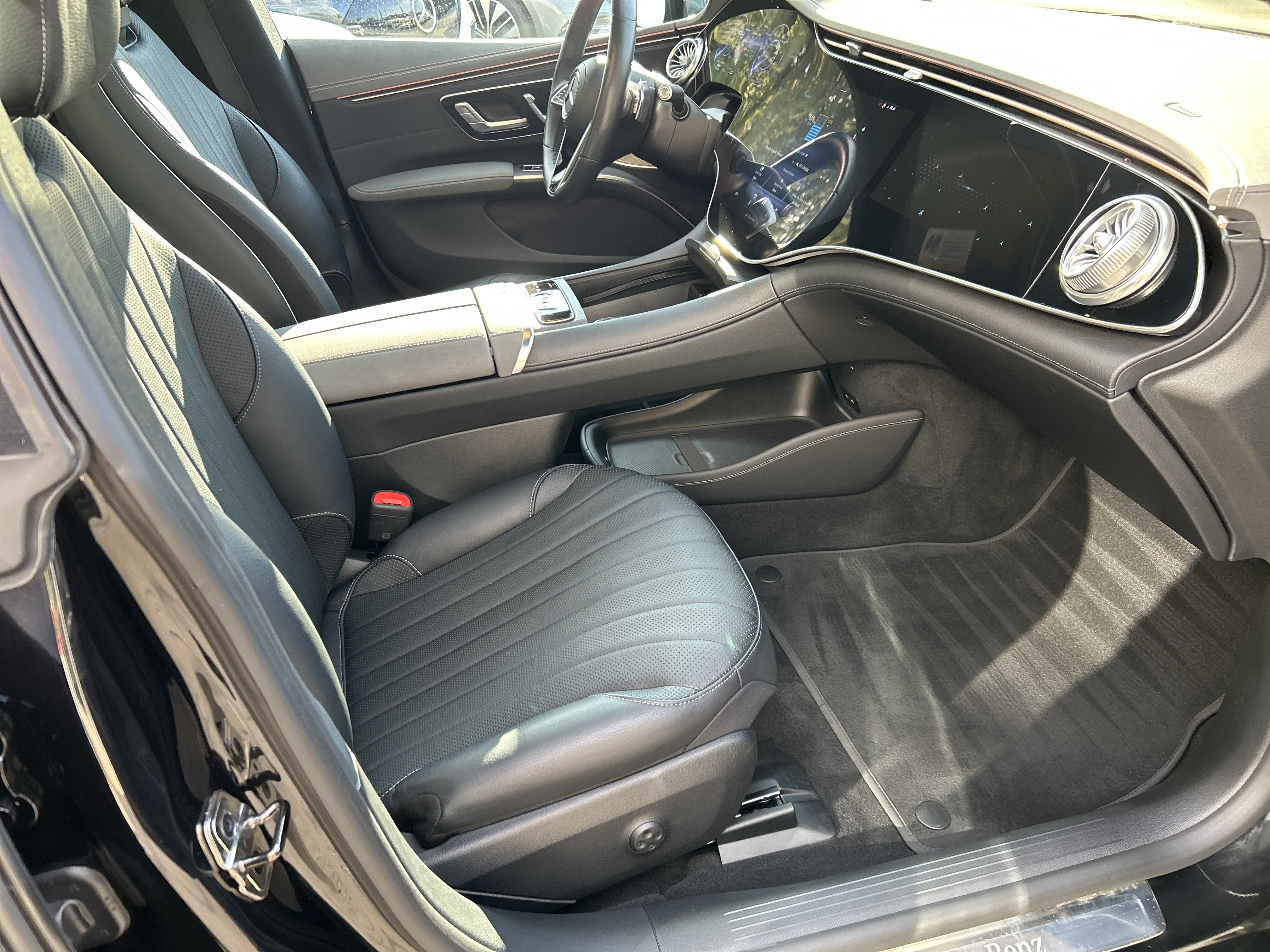 Certified 2023 Mercedes-Benz EQS 580 4MATIC Sedan image 49
