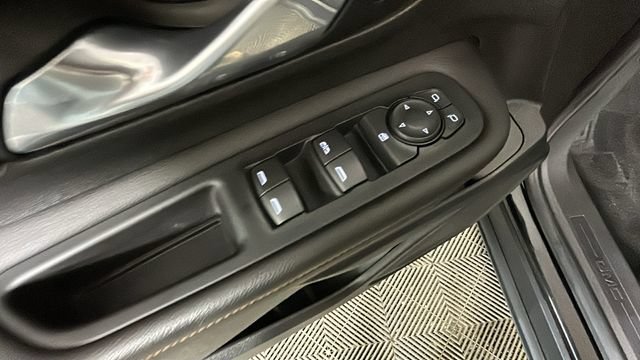 Used 2020 GMC Terrain SLE w/ Elevation Edition FWD image 10