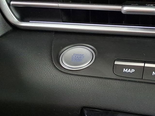 Used 2025 Hyundai Elantra SEL image 26