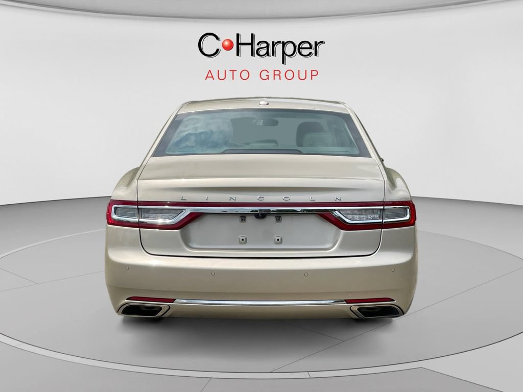 Used 2017 Lincoln Continental Premiere AWD/4WD image 4