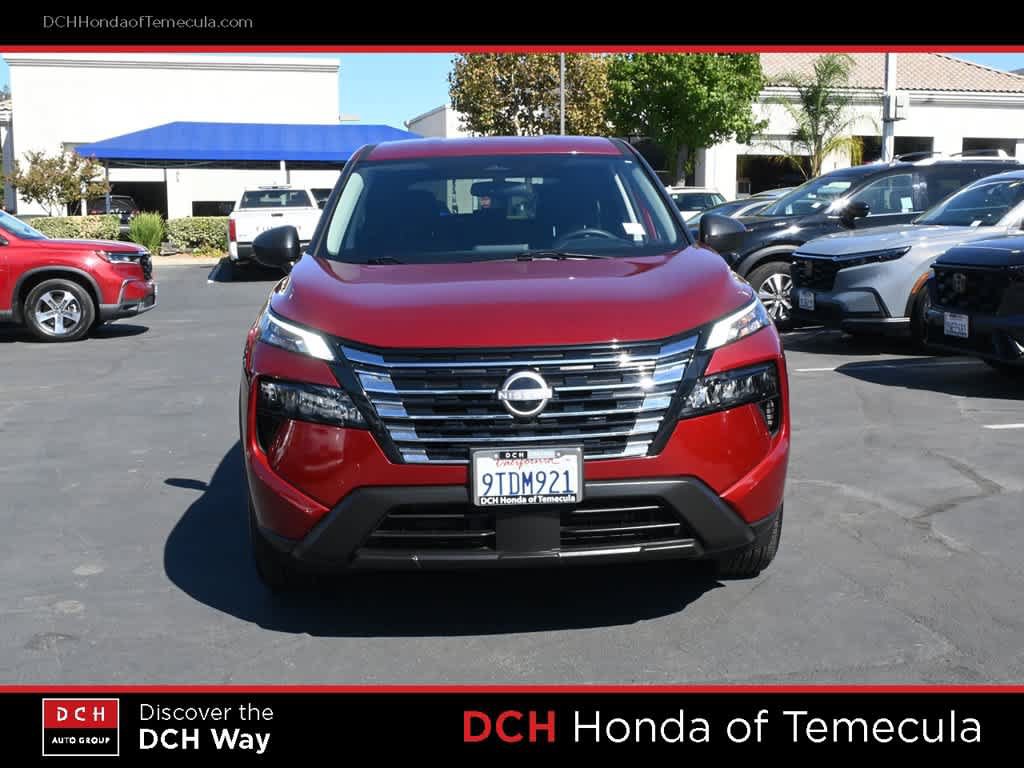 Used 2025 Nissan Rogue S FWD image 2