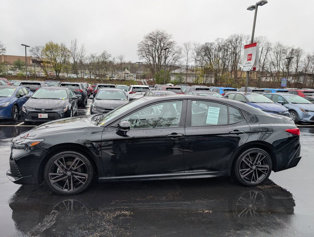 Used 2025 Toyota Camry XSE image 3