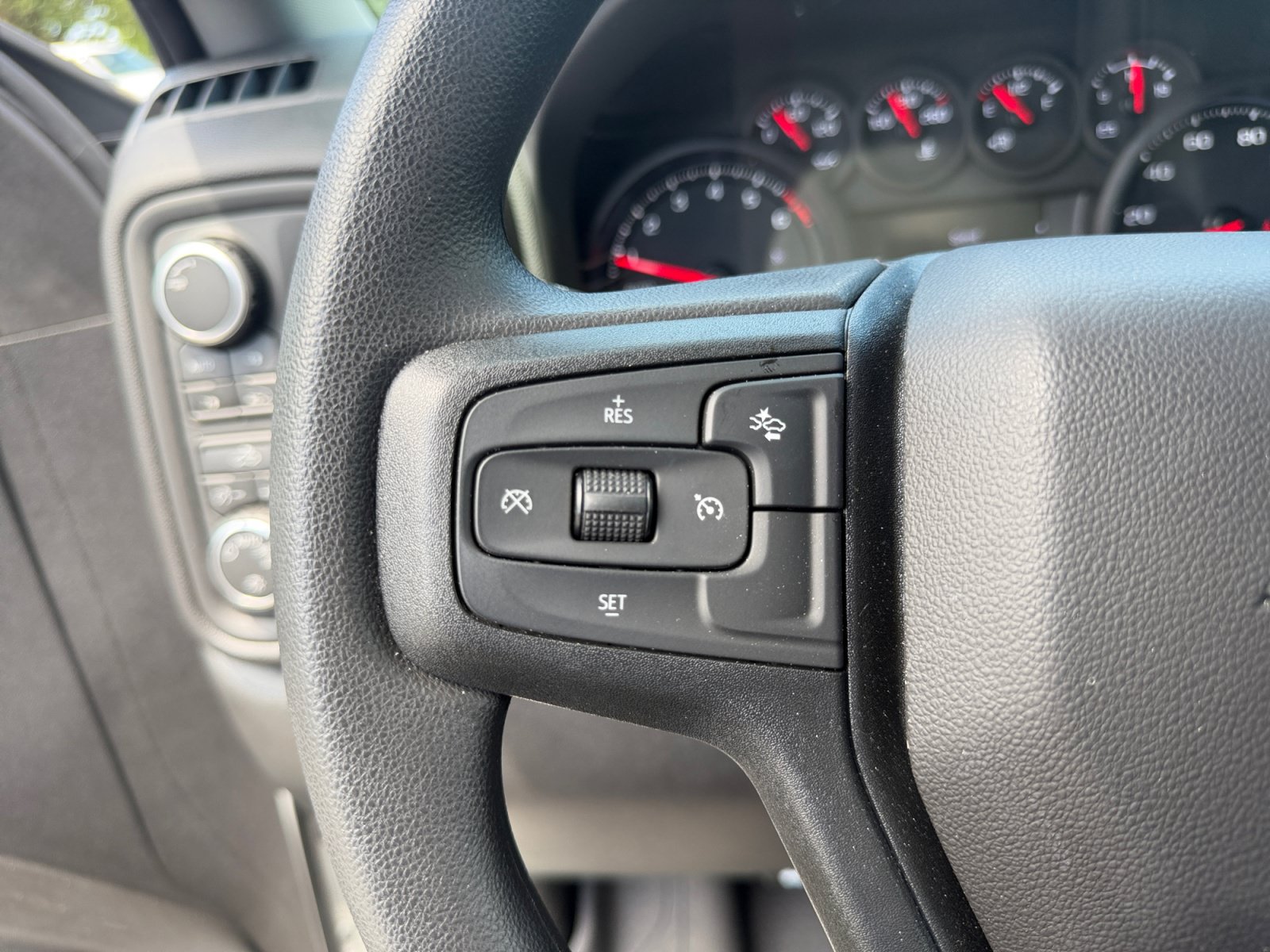 New 2026 Chevrolet Silverado 1500 Custom w/ LPO, Dark Essentials Package AWD/4WD image 10