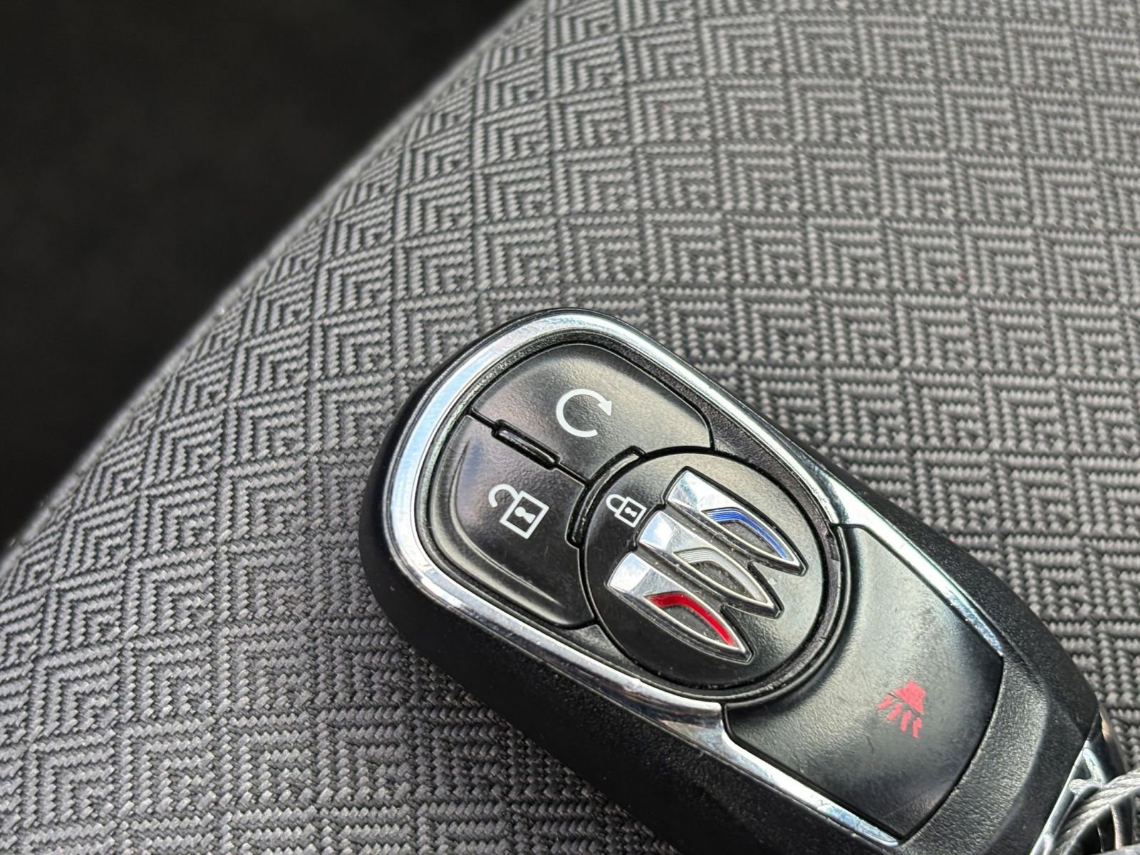 Used 2025 Buick Encore GX Preferred AWD/4WD image 23
