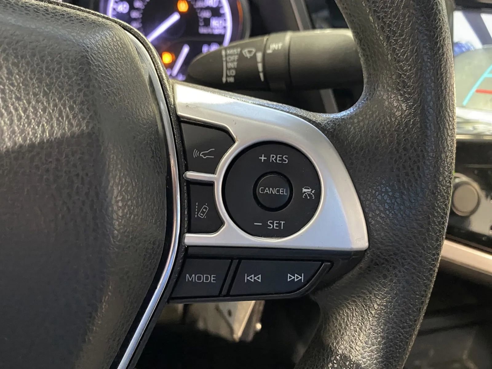 Used 2019 Toyota Camry LE FWD image 18